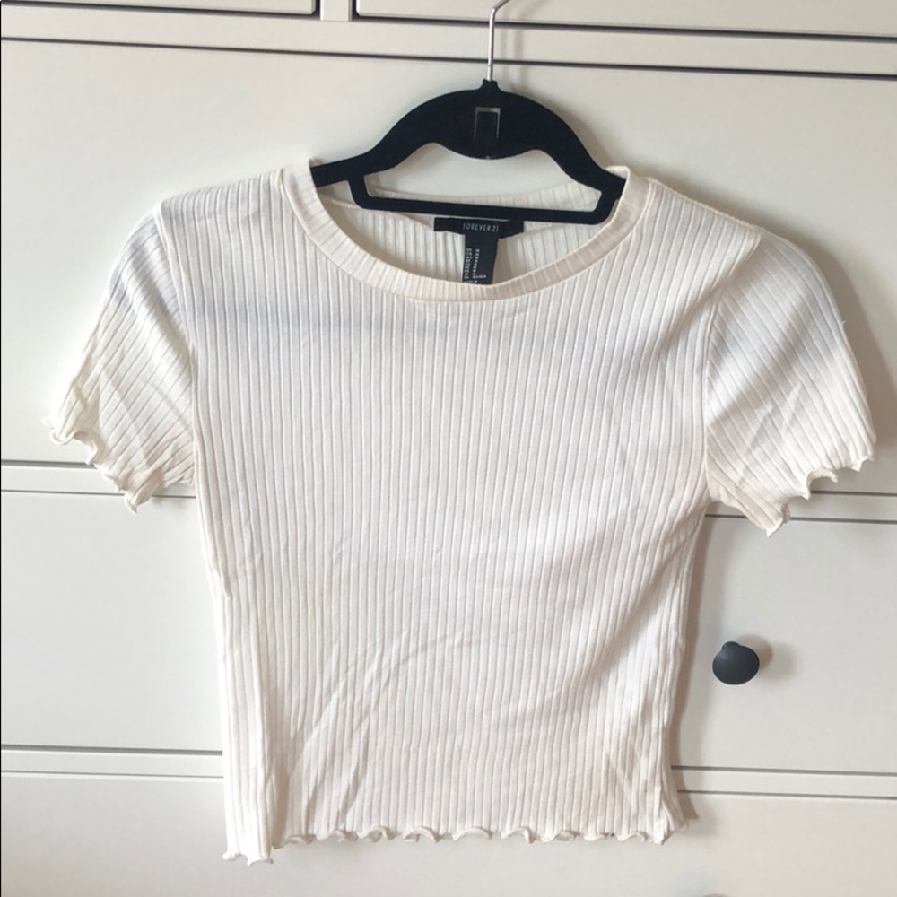 🛍 Ribbed White T-shirt